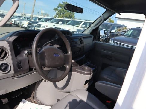 Used 2011 Ford E-250 and Econoline 250 w/ PWR Group image 50