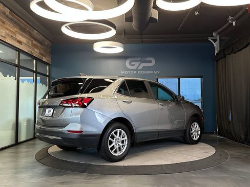 Used 2024 Chevrolet Equinox LT AWD/4WD image 3