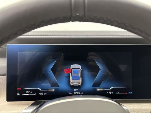 Used 2025 BMW 760i xDrive w/ Premium Package AWD/4WD image 28