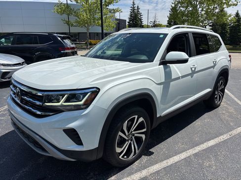 Used 2023 Volkswagen Atlas SEL AWD/4WD image 1
