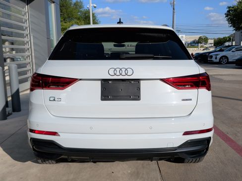 Used 2022 Audi Q3 2.0T Premium w/ Convenience Package image 8