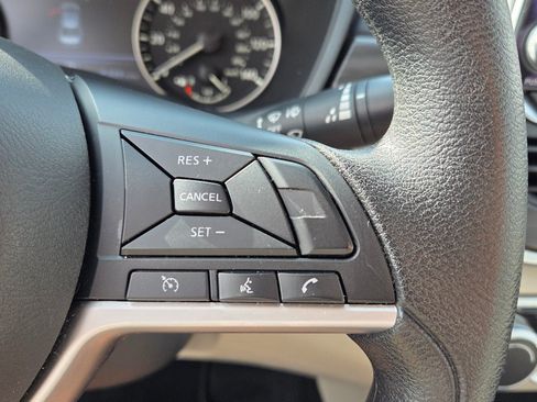 Used 2025 Nissan Altima 2.5 SV image 25