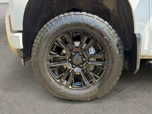 Used 2021 Chevrolet Silverado 1500 RST AWD/4WD image 14