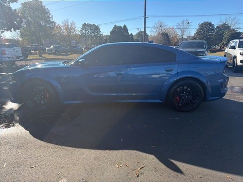 Used 2020 Dodge Charger SRT Hellcat w/ Navigation & Travel Group image 6