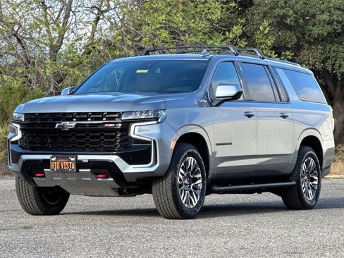 Used 2023 Chevrolet Suburban Z71 image 8