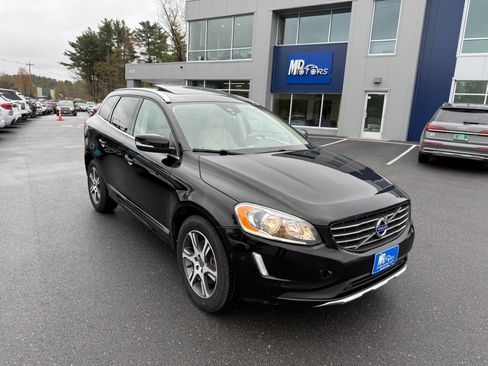 Used 2015 Volvo XC60 T6 w/ Proximity Package AWD/4WD image 4