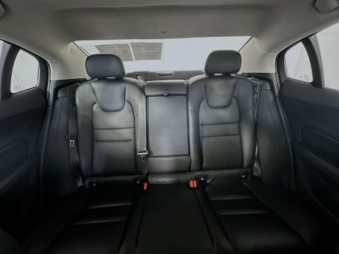 Used 2024 Volvo S60 B5 Plus image 29