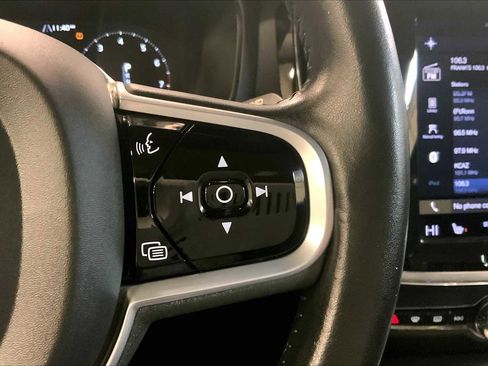 Used 2021 Volvo V60 T5 Cross Country image 22