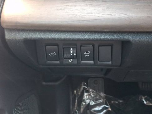 Certified 2025 Subaru Outback Limited AWD/4WD image 25