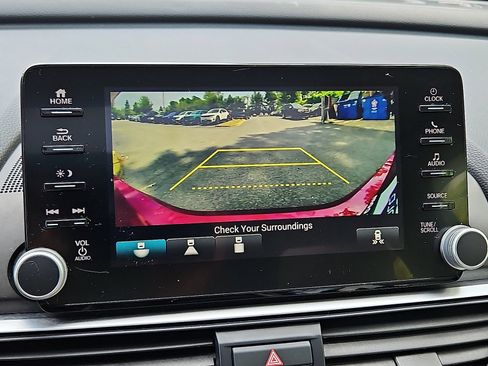 Used 2020 Honda Accord EX image 17
