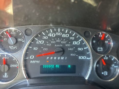 Used 2020 Chevrolet Express 2500 w/ Safety Package RWD image 12