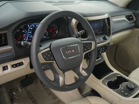 Used 2023 GMC Acadia Denali w/ Denali Technology Package image 22