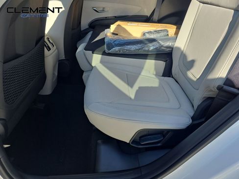 New 2026 Hyundai Tucson Limited image 32