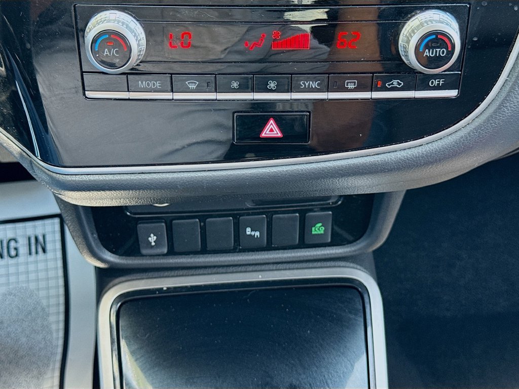 Used 2020 Mitsubishi Outlander SE FWD image 15