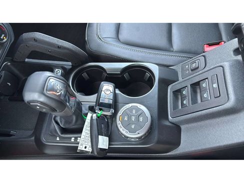 Used 2025 Ford Bronco Badlands AWD/4WD image 23