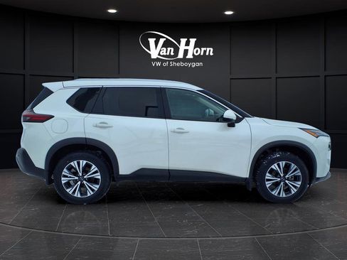Used 2023 Nissan Rogue SV w/ SV Premium Package image 2