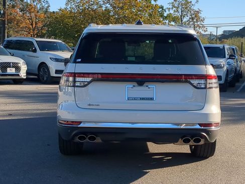 New 2026 Lincoln Aviator 2WD image 4