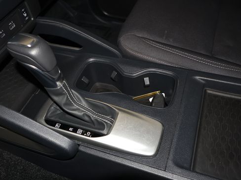 Used 2022 Nissan Frontier SV image 34