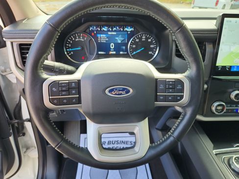 Used 2022 Ford Expedition Max XLT RWD image 28