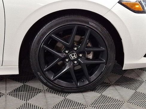 Used 2023 Honda Civic Sport image 11