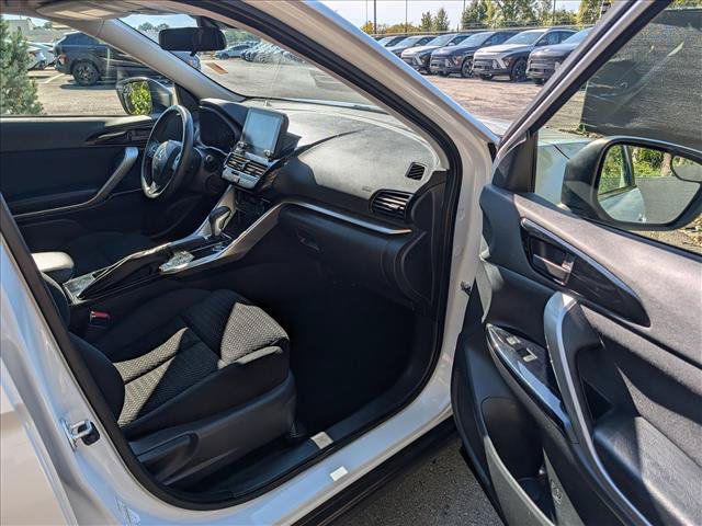 Used 2024 Mitsubishi Eclipse Cross LE AWD/4WD image 11