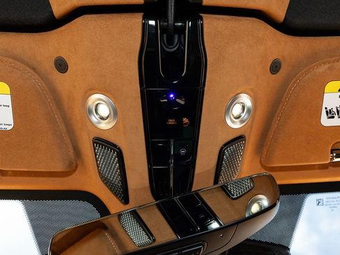 New 2026 Aston Martin V8 Vantage Convertible image 40