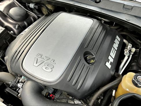 Used 2018 Dodge Charger R/T RWD image 30