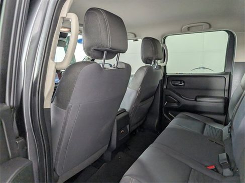 Used 2023 Nissan Frontier SV w/ Technology Package image 15