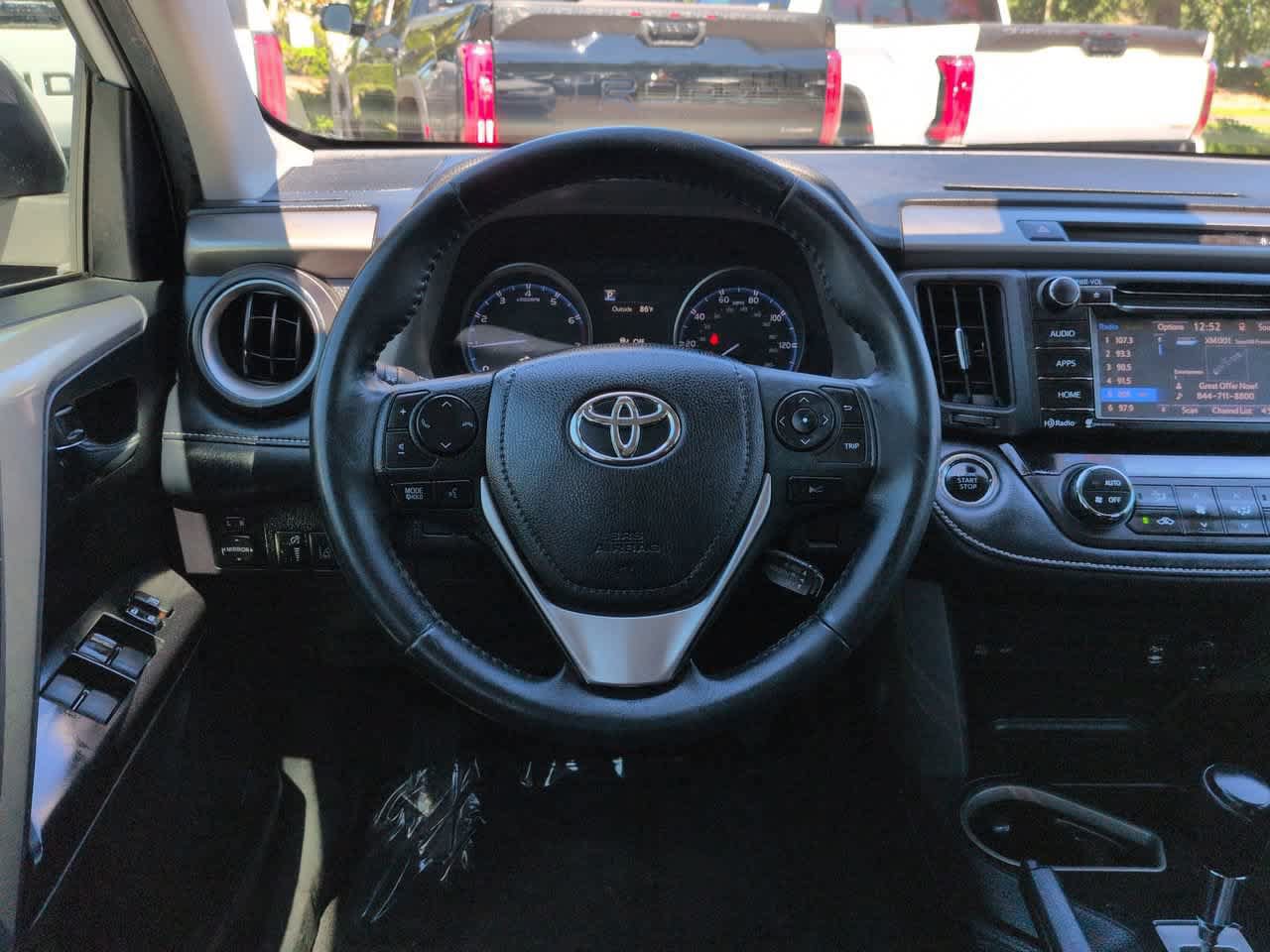 Used 2018 Toyota RAV4 XLE FWD image 15