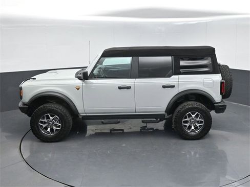 Used 2021 Ford Bronco Badlands image 42