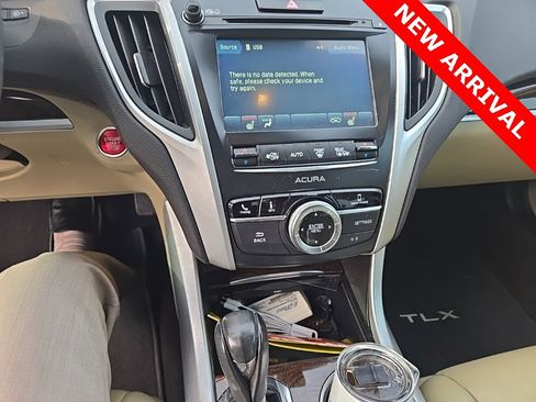 Used 2019 Acura TLX image 14