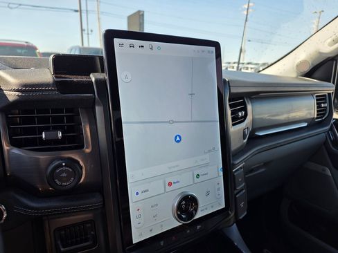 Used 2024 Ford F150 Lightning Flash image 18