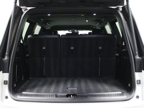 Used 2024 Jeep Wagoneer Series II w/ Flexible Seating Group AWD/4WD image 15