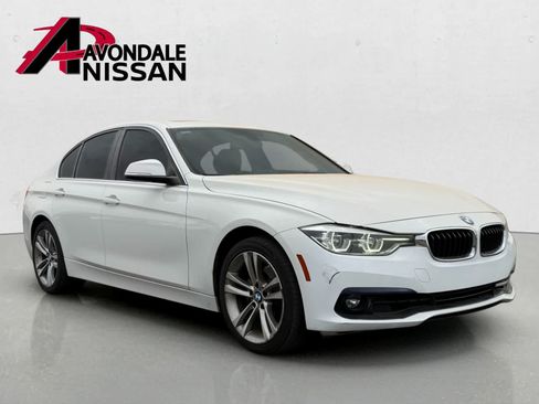 Used 2018 BMW 330i Sedan w/ Convenience Package RWD image 5