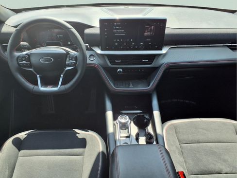 Used 2025 Ford Explorer ST RWD image 10