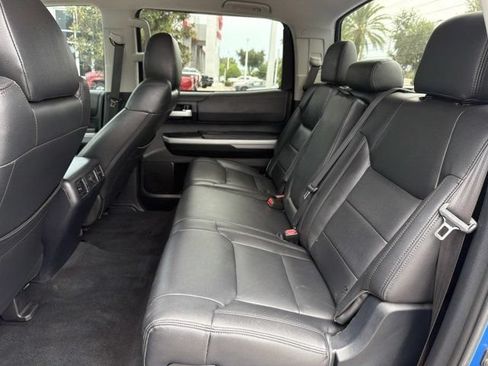 Used 2018 Toyota Tundra SR5 w/ SR5 Upgrade Package AWD/4WD image 14
