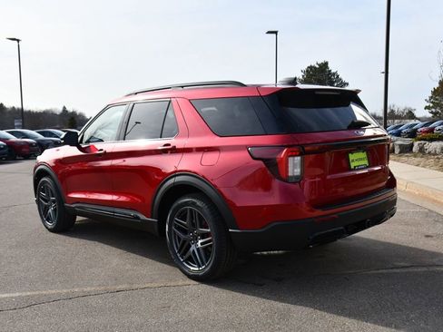 New 2026 Ford Explorer ST-Line w/ ST-Line Street Pack AWD/4WD image 4