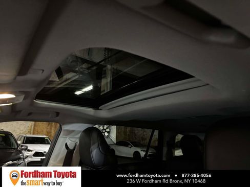 Used 2023 Toyota Highlander XLE AWD/4WD image 20