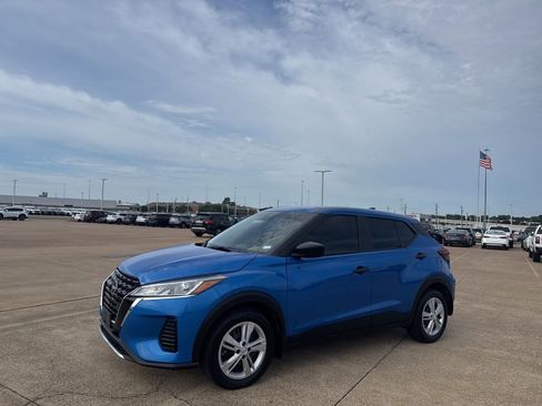Certified 2024 Nissan Kicks S FWD image 9