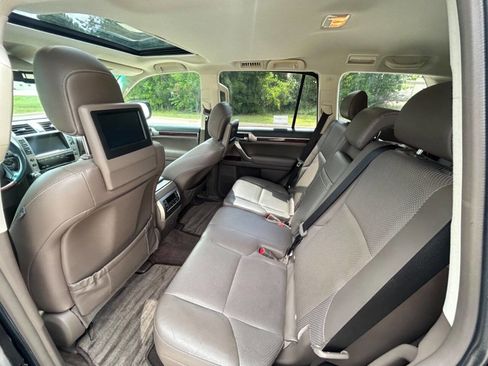 Used 2011 Lexus GX 460 Premium image 14