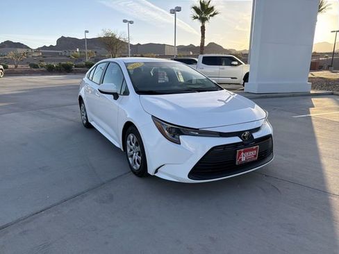 Used 2023 Toyota Corolla LE FWD image 3