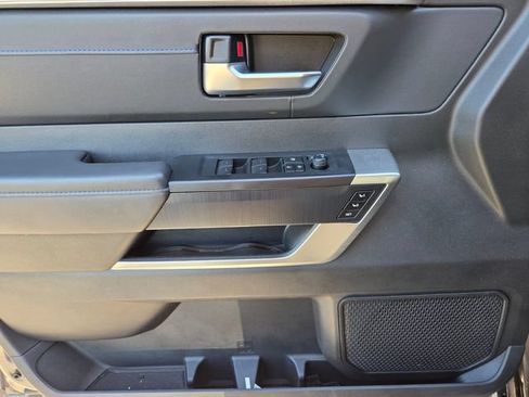 Used 2024 Toyota Tundra Platinum AWD/4WD image 10