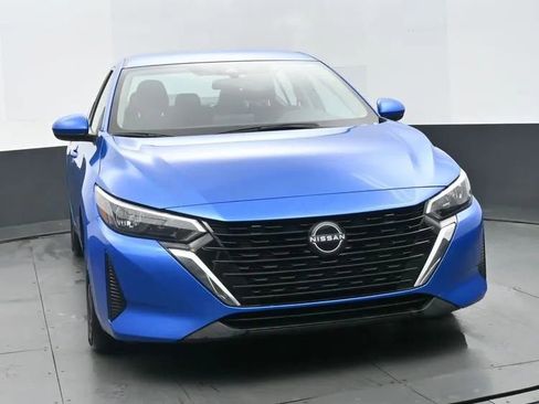 Used 2024 Nissan Sentra SV image 3