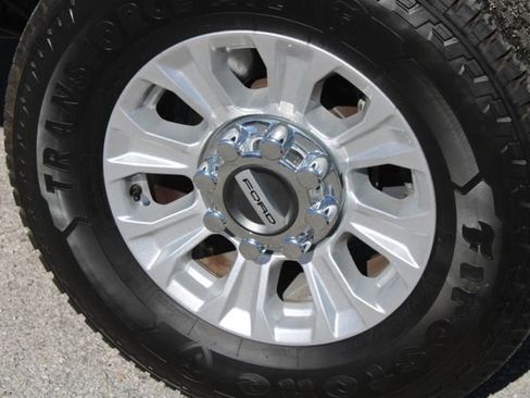 Used 2022 Ford F250 XLT w/ XLT Value Package image 16