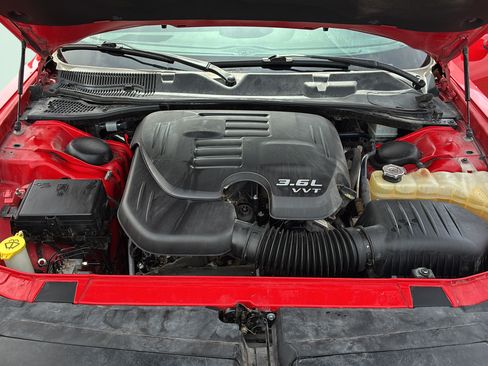 Used 2018 Dodge Challenger SXT w/ Super Sport Group (SS/T) RWD image 32