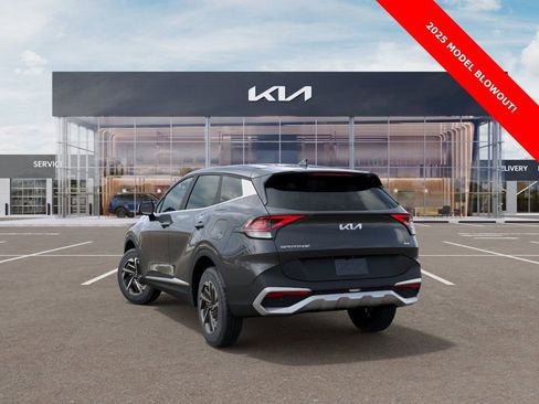 New 2025 Kia Sportage LX image 4