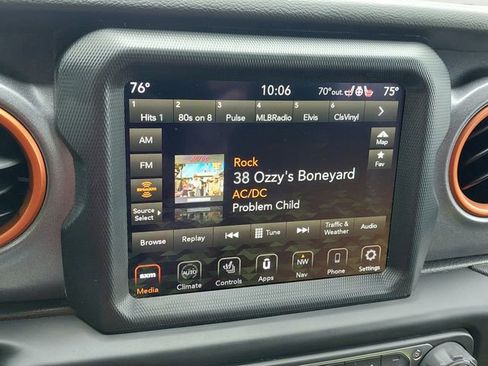Used 2023 Jeep Gladiator Mojave w/ Cold Weather Group AWD/4WD image 42
