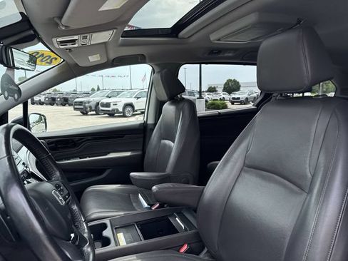 Used 2019 Honda Odyssey Elite image 12