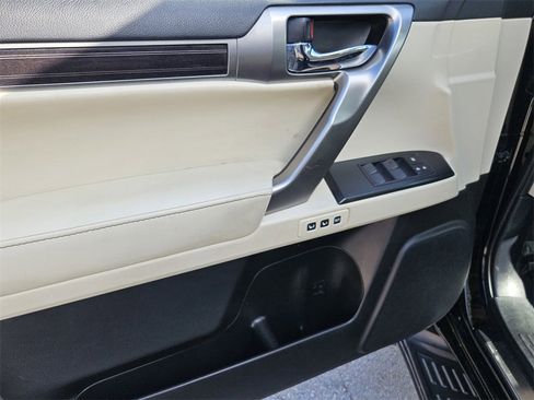 Used 2022 Lexus GX 460 Premium image 13