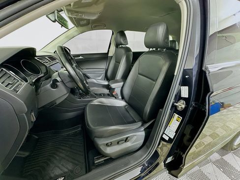 Used 2018 Volkswagen Tiguan SE FWD image 24